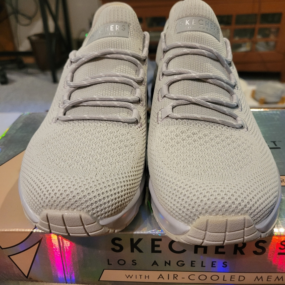 Size 8.5 Woman's Skechers Los Angeles Air-Cooled Memory Foam Sneaker (grey)